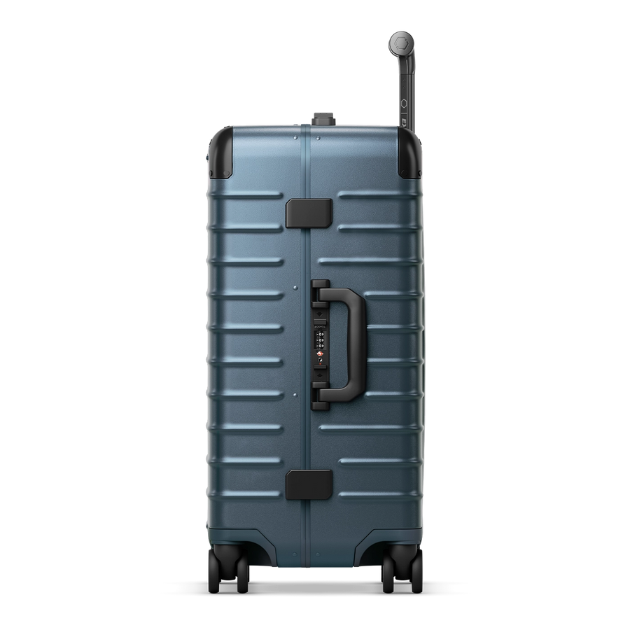 Pacific Blue | Check-In Closet Medium